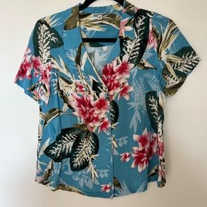 Guess button up shirt